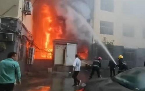 消防火灾视频,消防火灾现场惊心动魄瞬间回顾