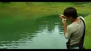 蚯蚓钓鱼视频,创意垂钓新体验